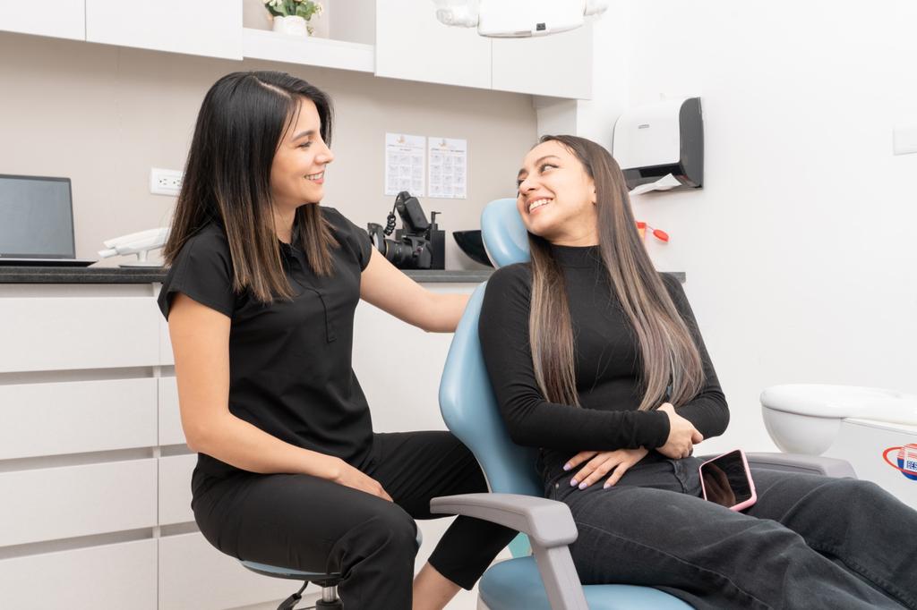 Blanqueamiento dental en Guayaquil con BEYOND POLUS Advanced Ultra